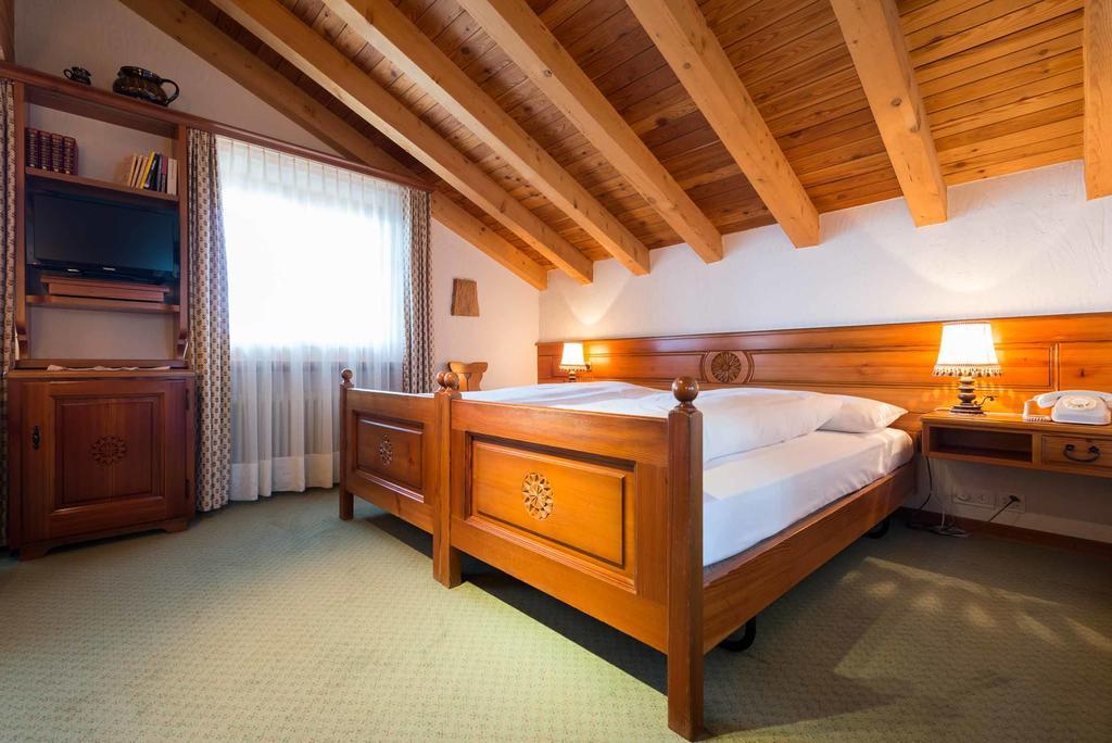 Swiss Chalet-Style Hotel Walliser Spycher Riederalp Exterior photo