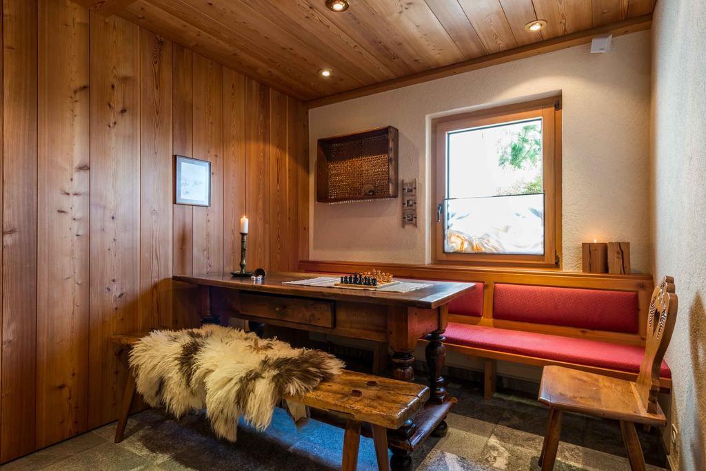 Swiss Chalet-Style Hotel Walliser Spycher Riederalp Exterior photo